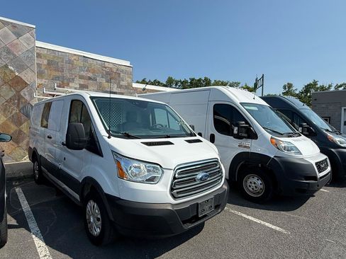 Used 2016 Ford Transit 150 130 Low Roof w/ Exterior Upgrade Package RWD image 16