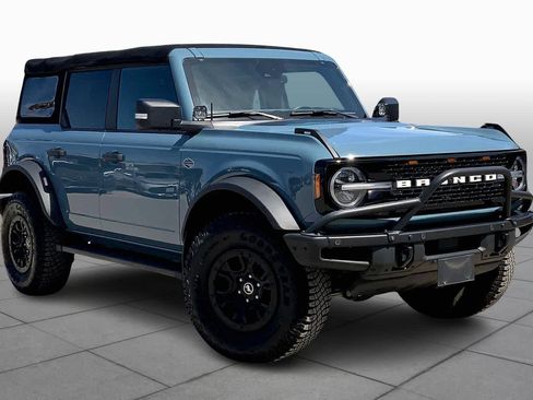 Used 2022 Ford Bronco Wildtrak image 3