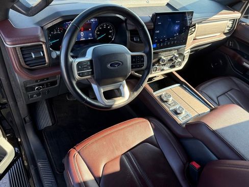 Used 2024 Ford Expedition Limited AWD/4WD image 10