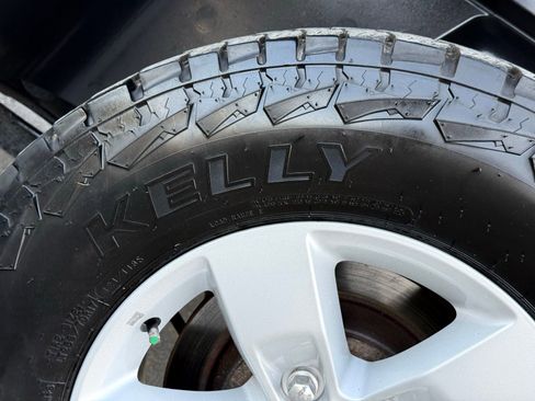 Used 2021 RAM 1500 Tradesman w/ Chrome Appearance Group image 18