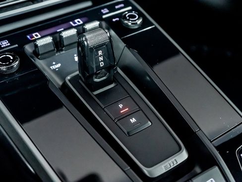 Used 2020 Porsche 911 Carrera 4S w/ Sport Package image 49