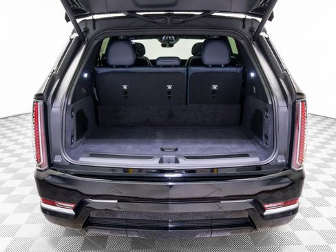 New 2025 Cadillac Escalade IQ Sport 2 w/ LPO, ONYX Package image 35