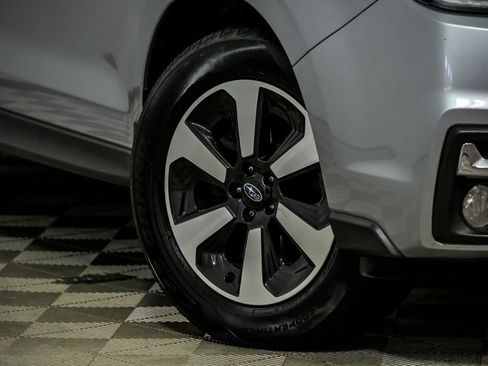 Used 2018 Subaru Forester 2.5i Limited AWD/4WD image 3