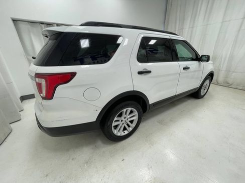 Used 2017 Ford Explorer FWD image 5