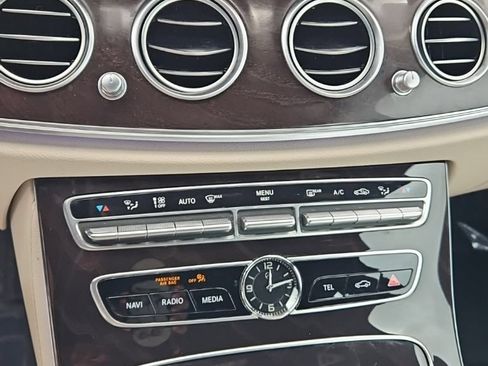 Used 2019 Mercedes-Benz E 450 4MATIC Wagon w/ Premium Package image 17