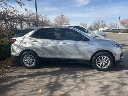 Certified 2022 Chevrolet Equinox LS image 4