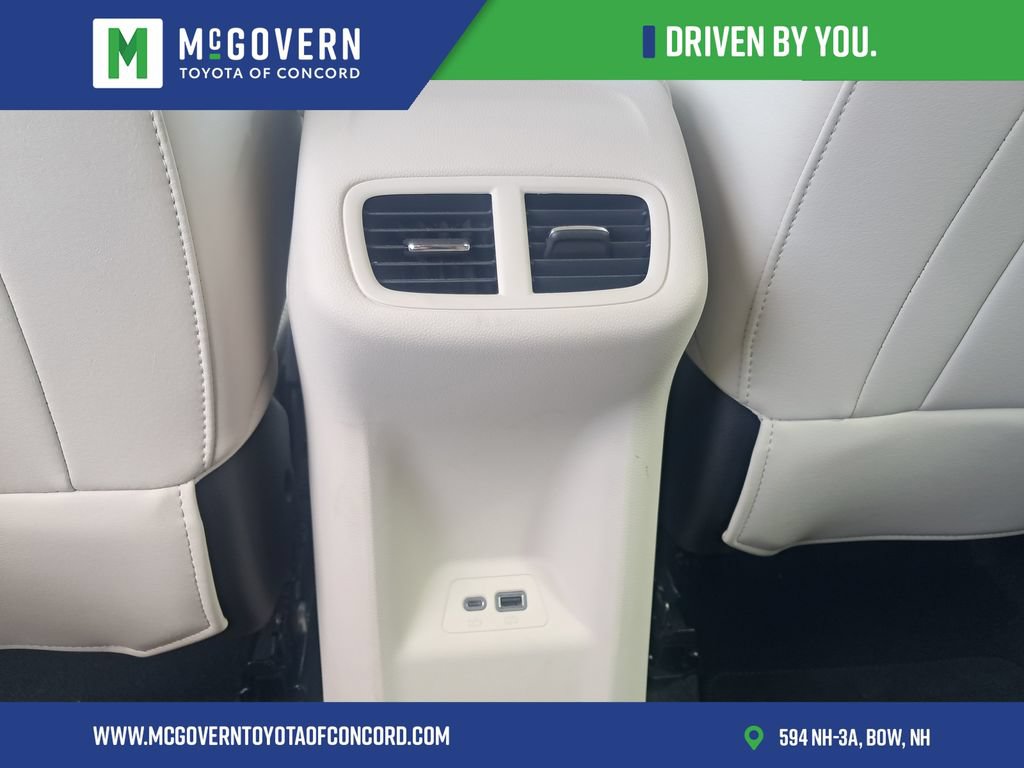 Used 2021 Buick Envision Preferred AWD/4WD image 21