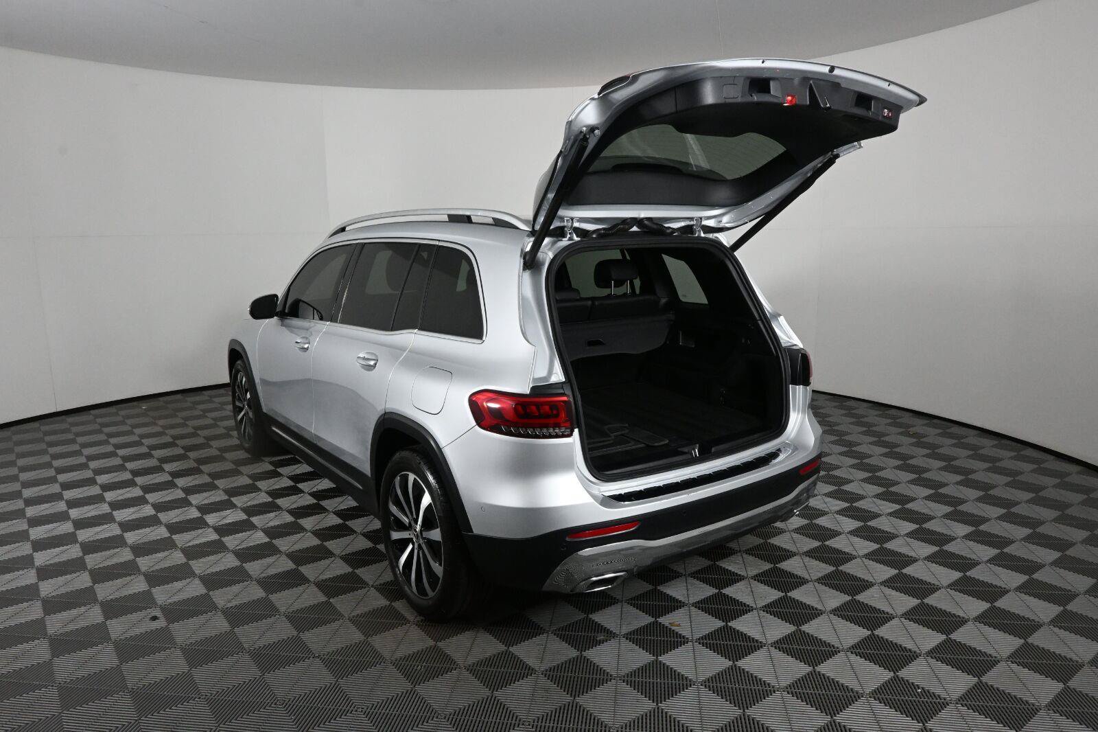 Certified 2021 Mercedes-Benz GLB 250 image 31
