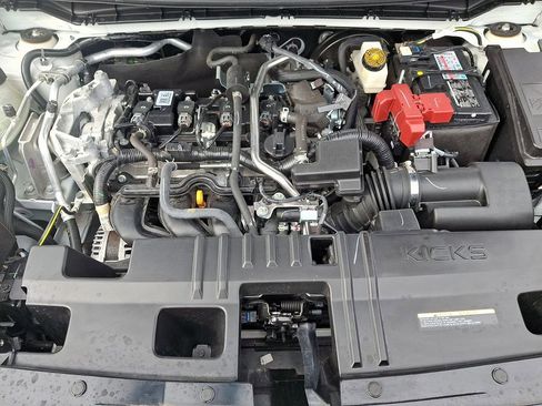 Certified 2025 Nissan Kicks SR image 26