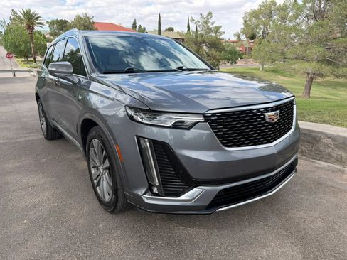 Used 2021 Cadillac XT6 Premium Luxury FWD image 7