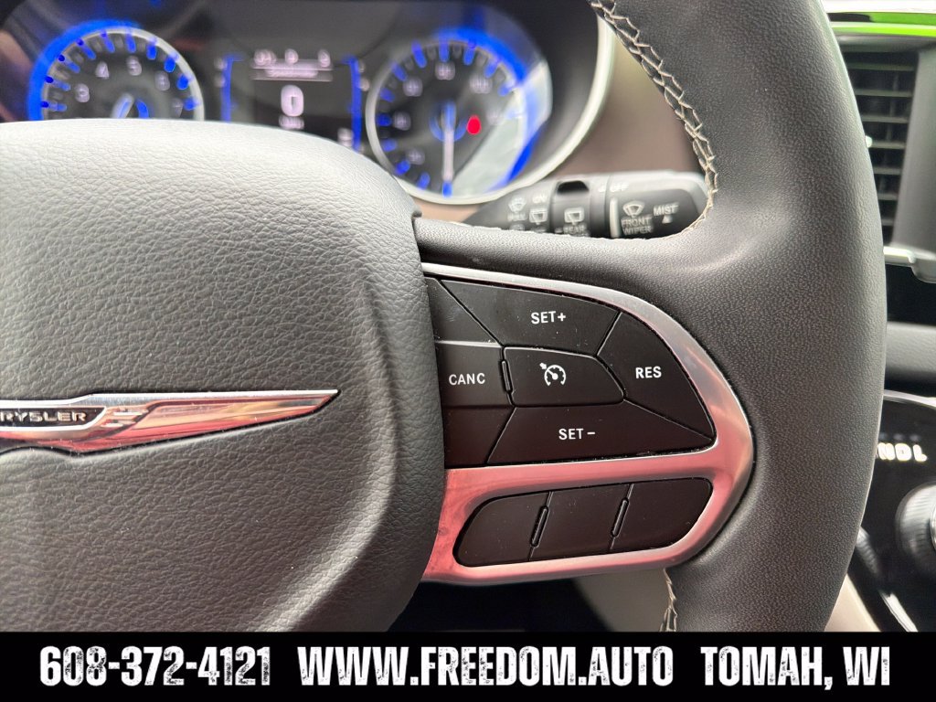Used 2023 Chrysler Voyager LX FWD image 15