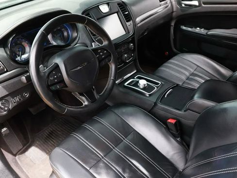 Used 2016 Chrysler 300 S RWD image 4