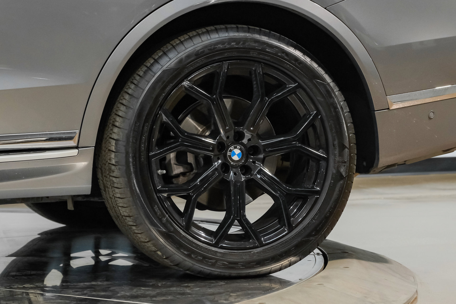 Used 2025 BMW X7 xDrive40i AWD/4WD image 81
