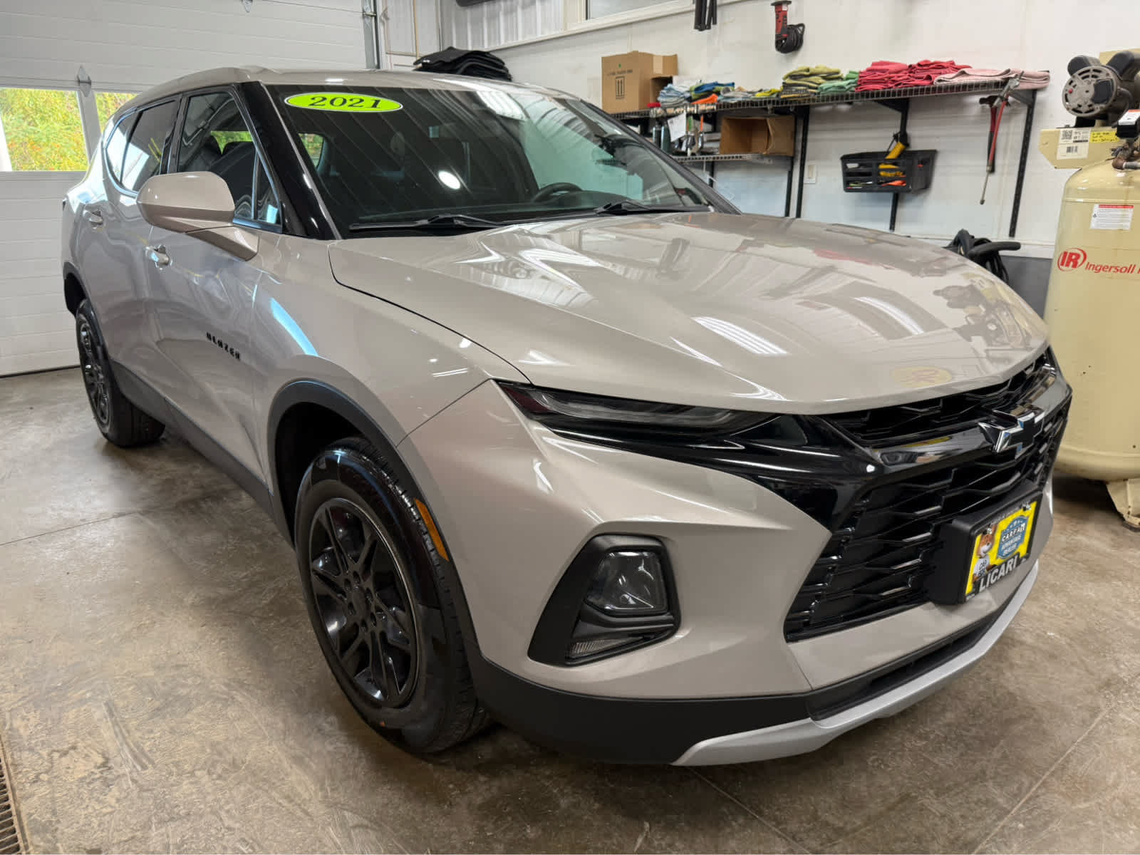 Used 2021 Chevrolet Blazer LT w/ LPO, Black Accent Package AWD/4WD image 3