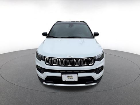 Used 2025 Jeep Compass Limited image 4