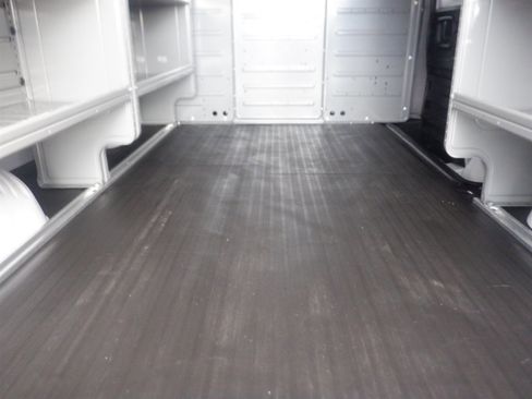 Used 2023 GMC Savana 2500 w/ Driver Convenience Package image 6