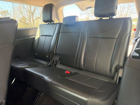 Used 2022 Ford Expedition Max XLT image 28