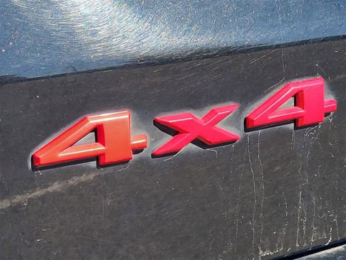 Used 2023 Jeep Compass Limited image 12