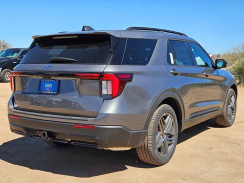 New 2026 Ford Explorer ST-Line w/ ST-Line Street Pack RWD image 5