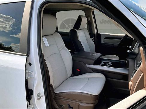 New 2025 RAM 3500 Laramie image 15