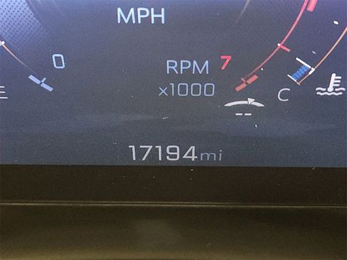 Certified 2024 Chevrolet Traverse RS w/ LPO, Floor Liner Package image 16