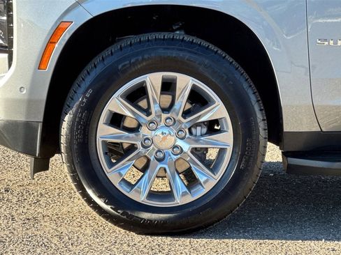 New 2025 Chevrolet Suburban Premier image 27