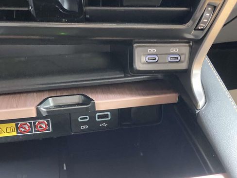 Used 2025 Lexus RX 350 Premium image 17