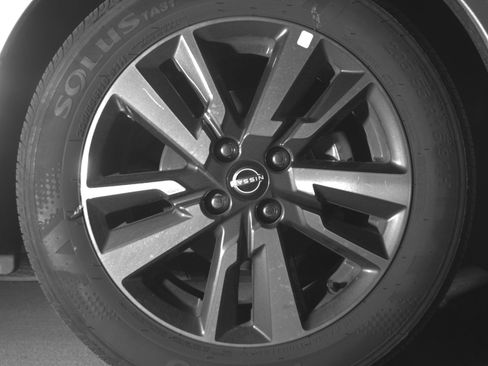 Used 2025 Nissan Versa SV FWD image 13