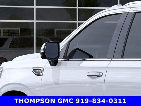 New 2026 GMC Yukon XL Denali image 12