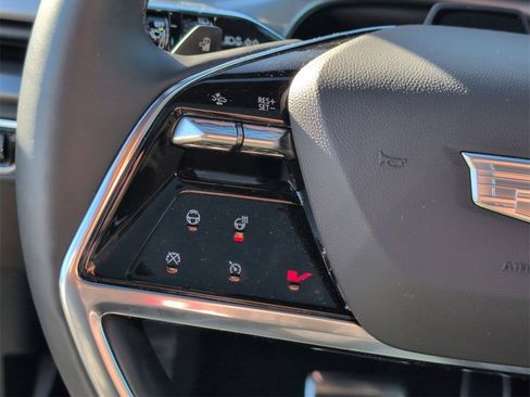 Used 2026 Cadillac Vistiq Sport image 10