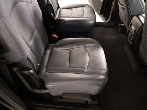 Used 2022 Buick Enclave Premium w/ Experience Buick Package image 15