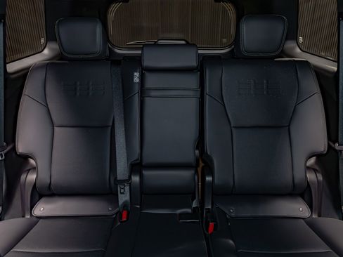 Used 2026 Lexus GX 550 w/ Accessory Package (CT) image 26