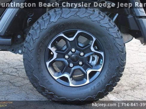 Used 2022 Jeep Wrangler Unlimited Rubicon 4xe w/ Cold Weather Group image 8
