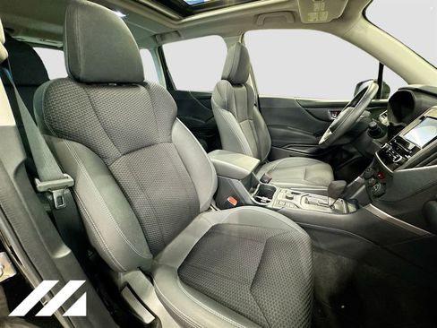 Used 2023 Subaru Forester Premium AWD/4WD image 29