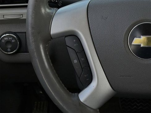 Used 2011 Chevrolet Traverse LT w/ Personal Connectivity Package image 12