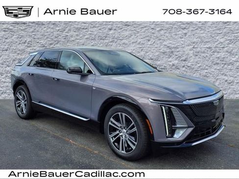 New 2025 Cadillac Lyriq Luxury image 1