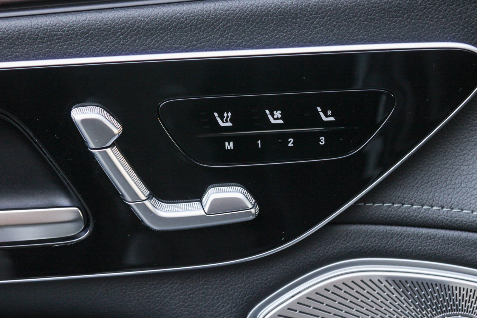 Certified 2023 Mercedes-Benz EQS 450+ 4MATIC SUV image 21