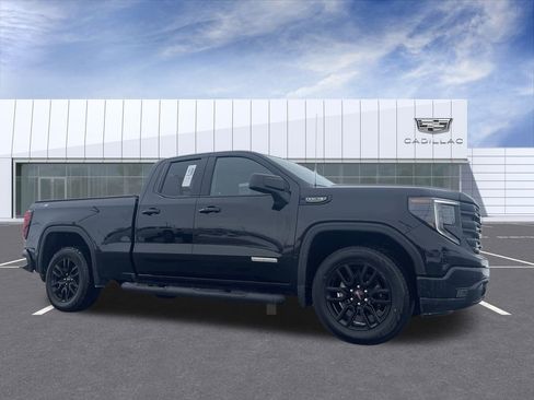 Used 2023 GMC Sierra 1500 Elevation image 1