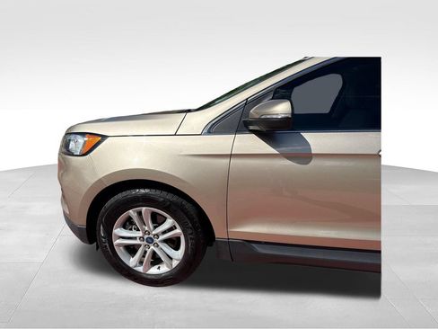 Certified 2020 Ford Edge SEL w/ Cold Weather Package AWD/4WD image 34