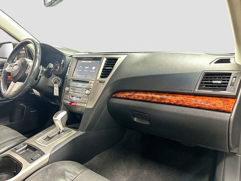 Used 2011 Subaru Outback 3.6R Limited image 29