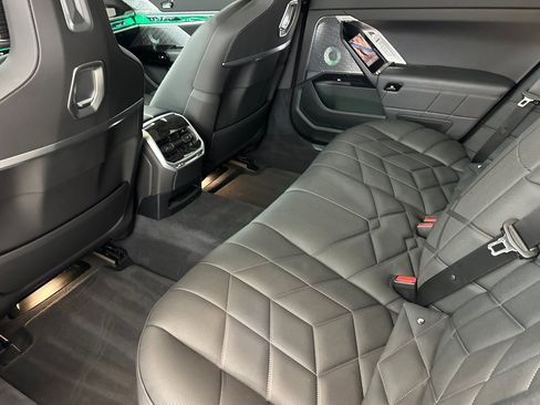 Certified 2023 BMW 740i w/ Executive Package RWD image 15