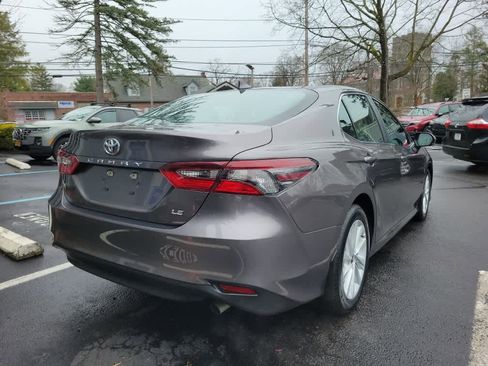Used 2022 Toyota Camry LE w/ Convenience Package image 3