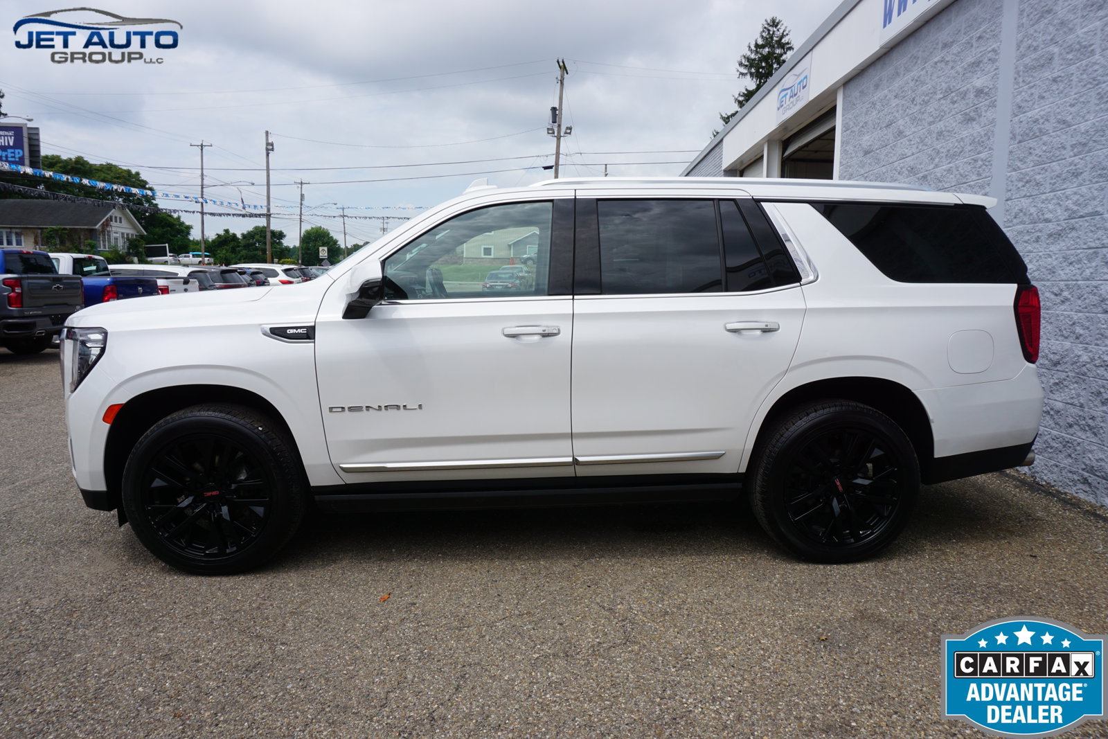 Used 2022 GMC Yukon Denali w/ Denali Ultimate Package AWD/4WD image 4