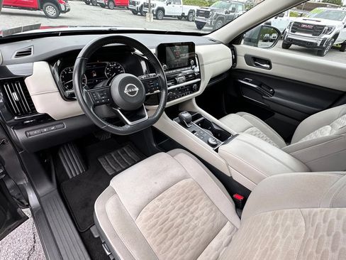Used 2022 Nissan Pathfinder SV w/ SV Premium Package AWD/4WD image 23