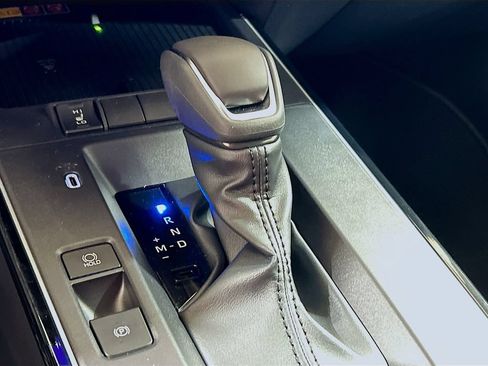 New 2026 Toyota Corolla Cross XLE w/ Convenience Package FWD image 16