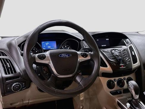 Used 2014 Ford Focus SE FWD image 17