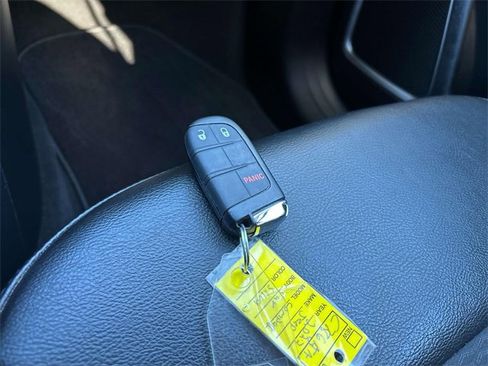 Used 2022 Jeep Compass Latitude image 29