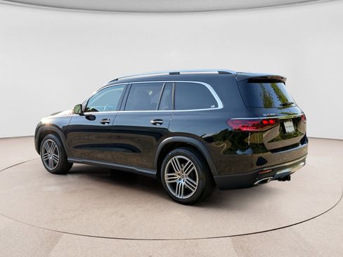 Used 2024 Mercedes-Benz GLS 450 4MATIC image 3