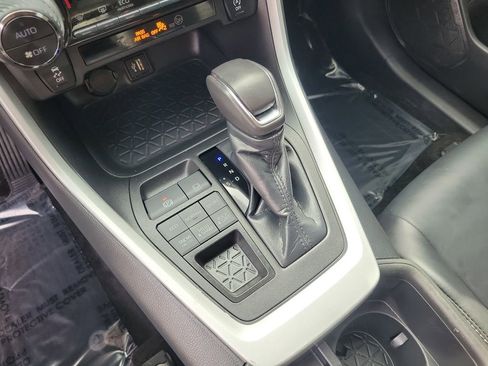 Used 2023 Toyota RAV4 XLE Premium AWD/4WD image 32