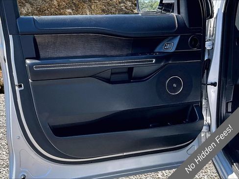 Used 2018 Ford Expedition Limited w/ Equipment Group 301A RWD image 20